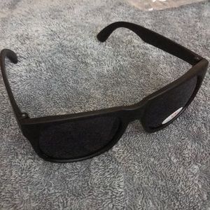 Unisex UV sunglasses